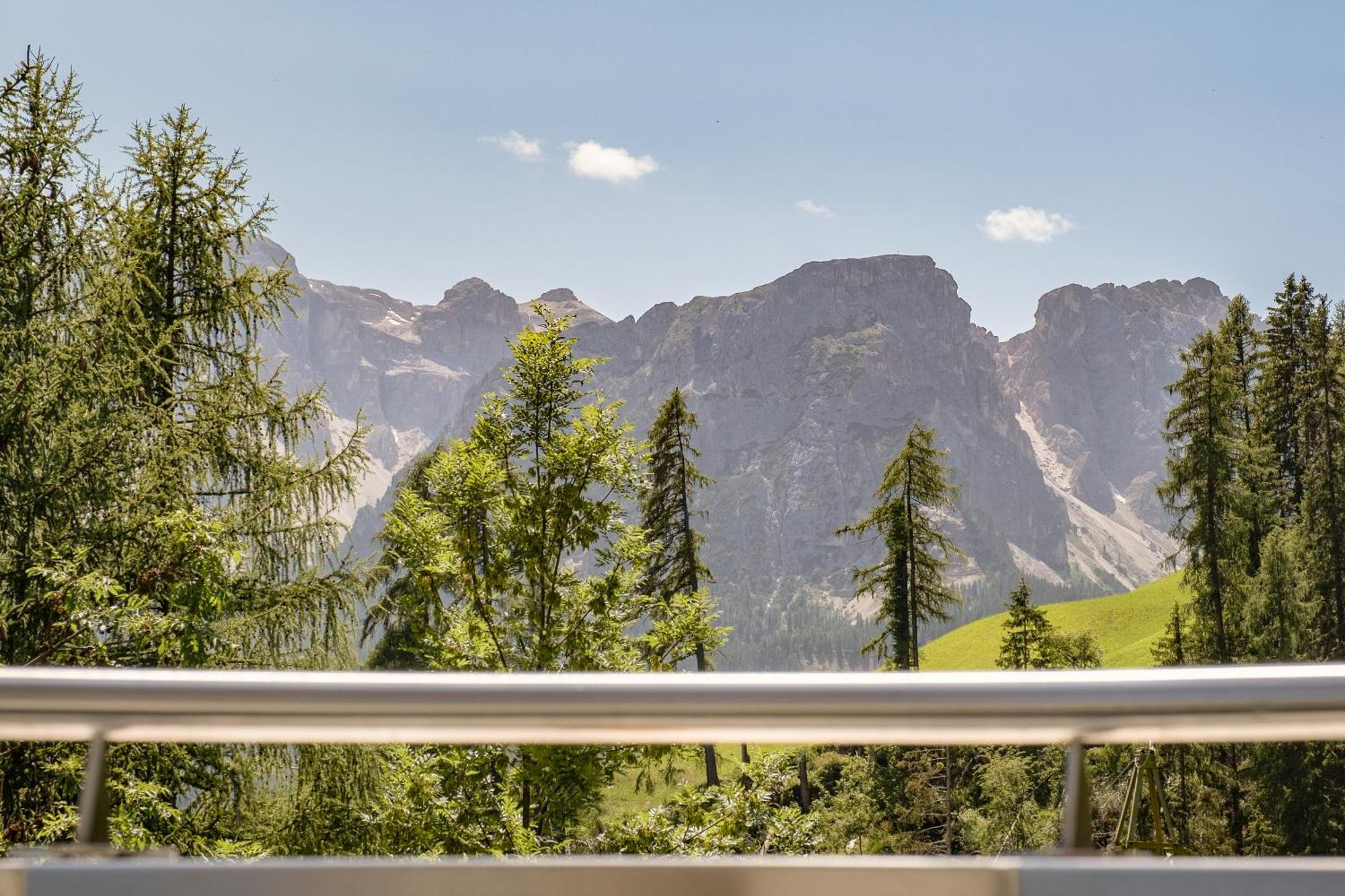 דירות סן מרטינו אין באדיה Ciasa Iachin - Dolomites Dream Retreat מראה חיצוני תמונה